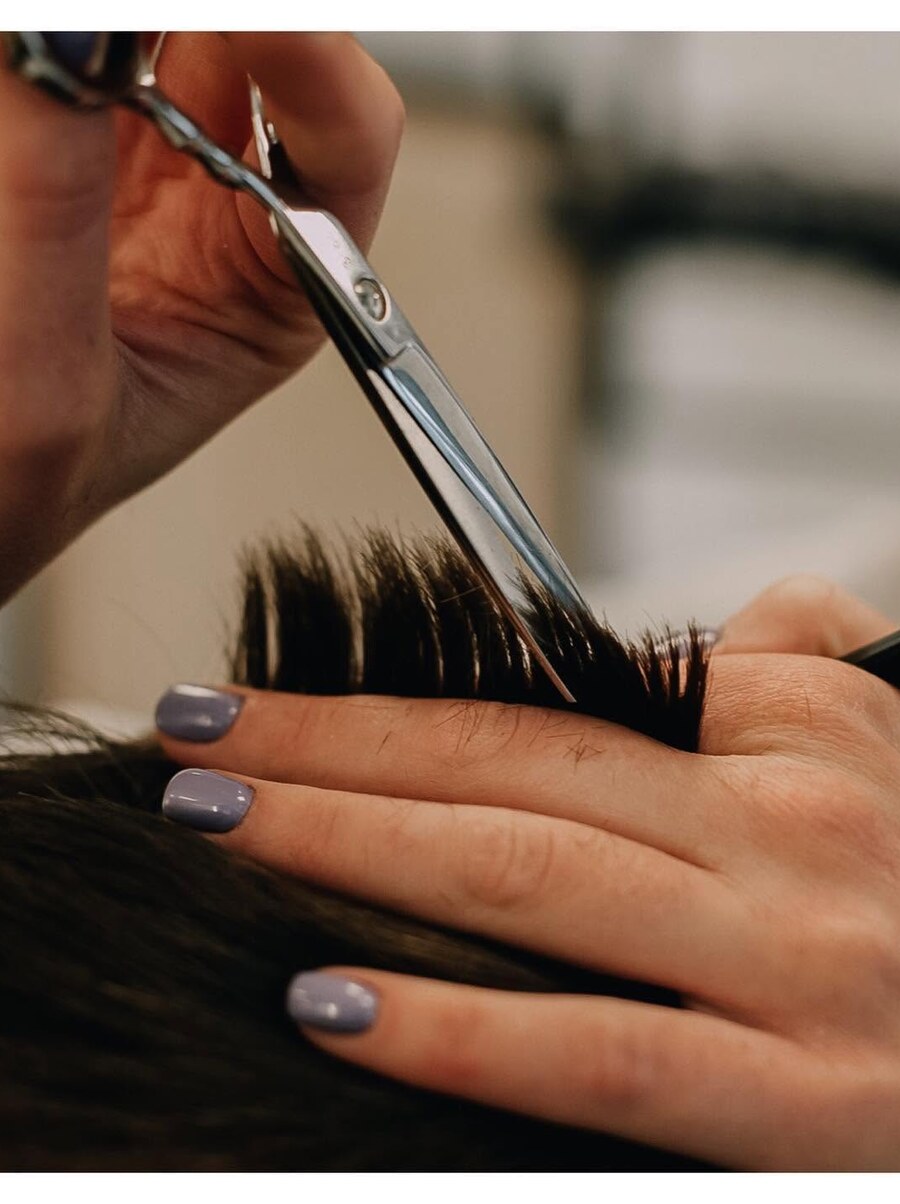 Precision scissor cut, close up